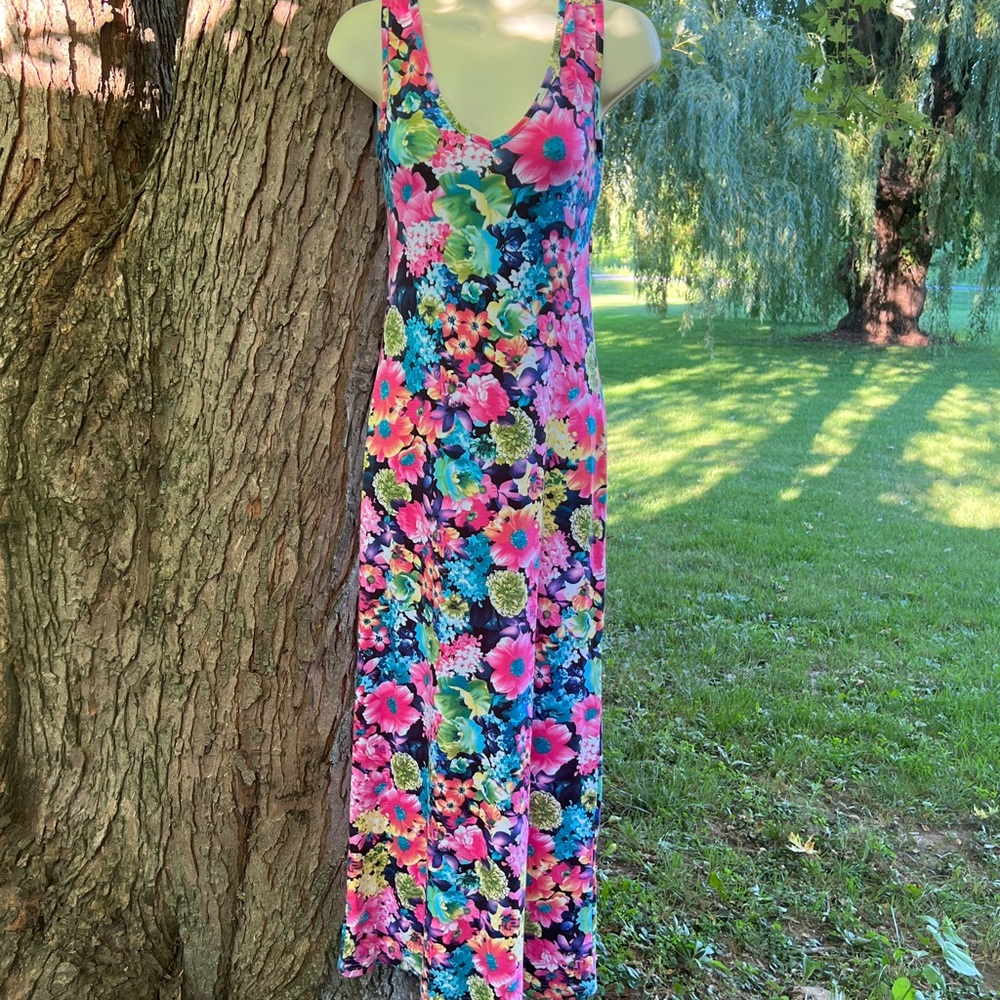 NWT Bluestar long open back floral dress Medium